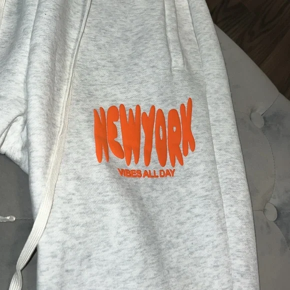 Jogger - Picture 3 of 4